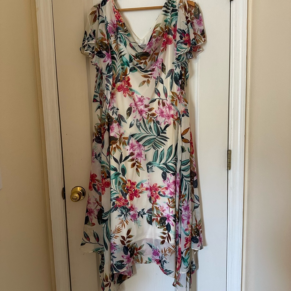 Signature by Robbie Bee White and Pink Asymmetrical Sundress